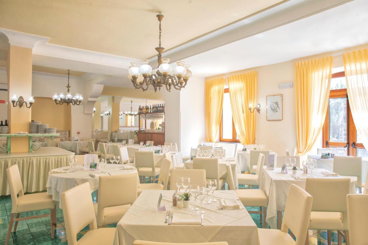 Hotel Zaro Lacco Ameno  Dış mekan fotoğraf